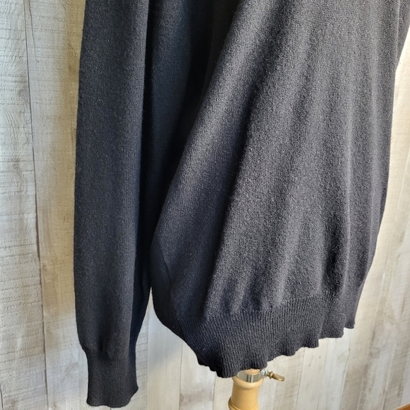 Alan Paine Luxury Knitwear Black Wool Sweater. - Picture 3 of 8